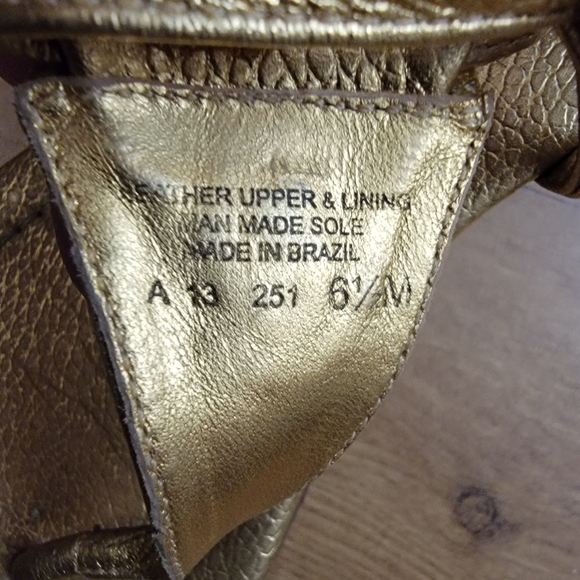 Tory Burch Britton Flat Thong Sandals - Picture 7 of 10